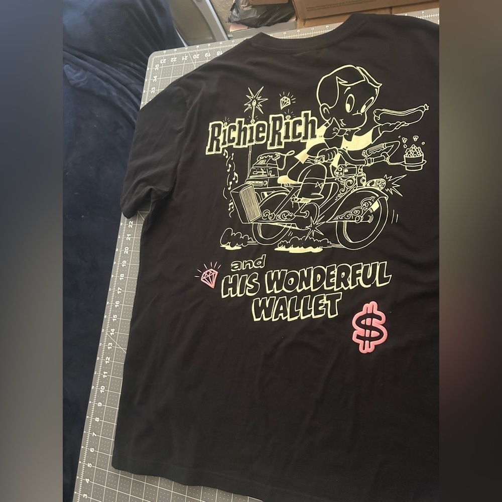 Black Graphic Tee - Picture 6 of 8